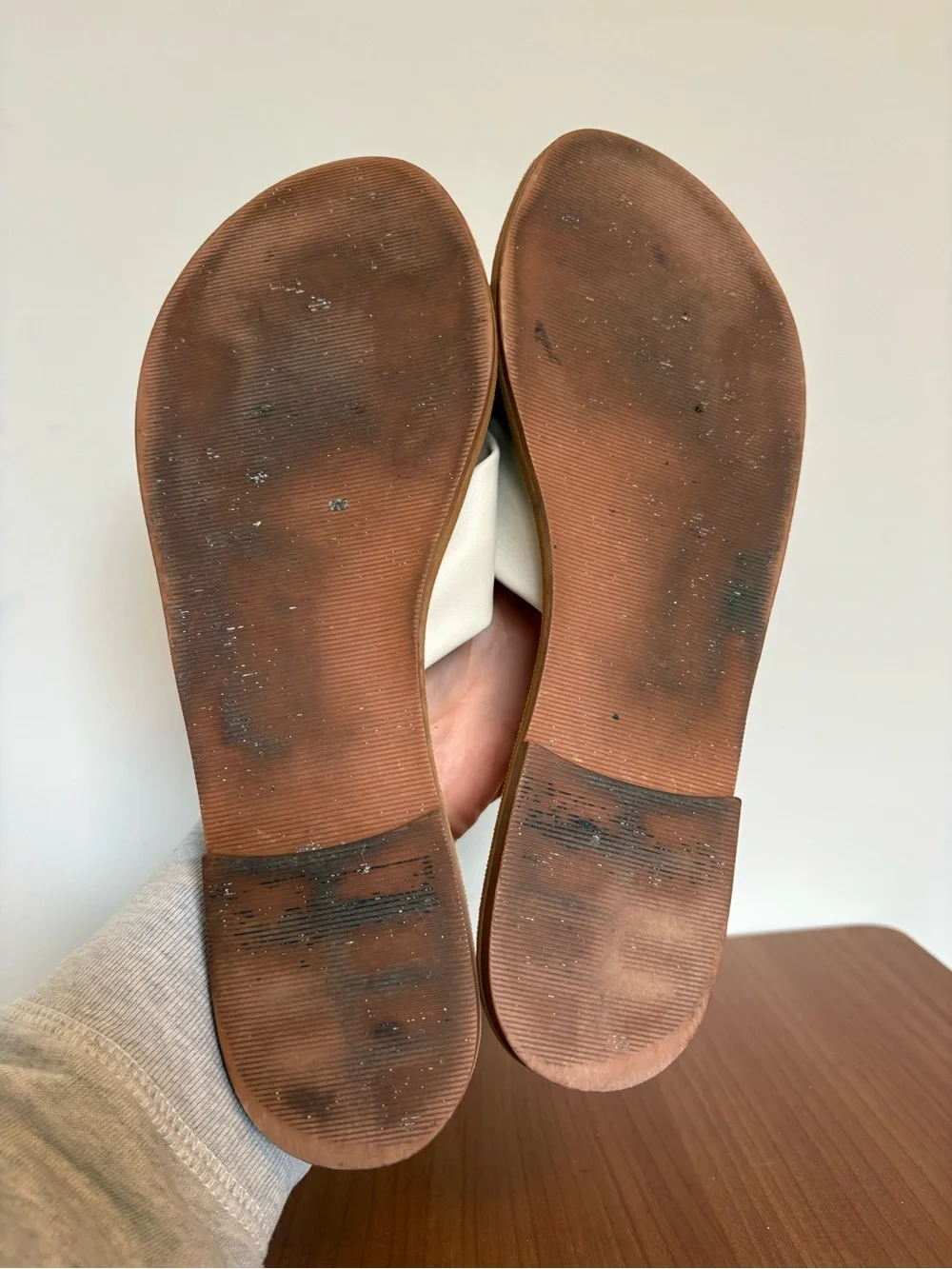 Abercrombie & Fitch these slide